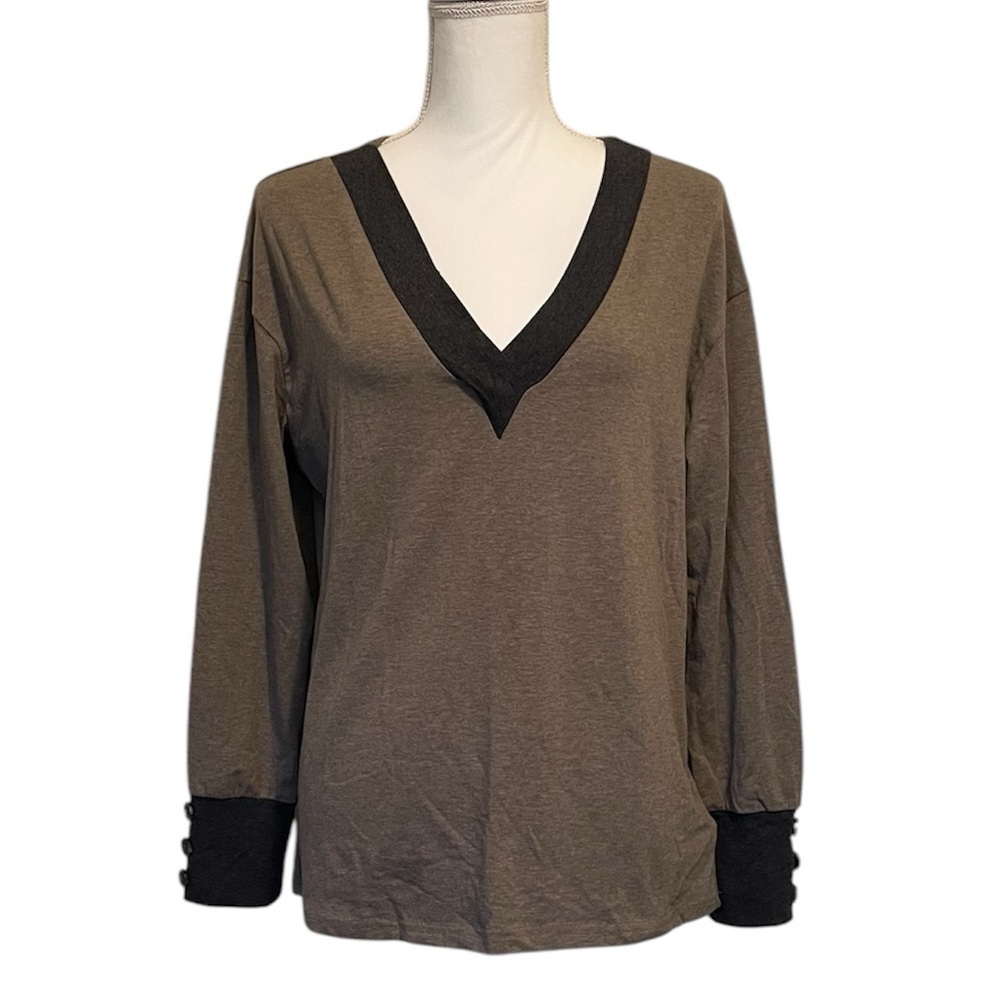 Emery Rose by SHEIN Chic V-Neck Long Sleeve Women’s Top Small
